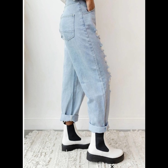 NWT Fashion Nova Distressed High Waist Straight Leg Jean SZ 11 - Picture 2 of 8